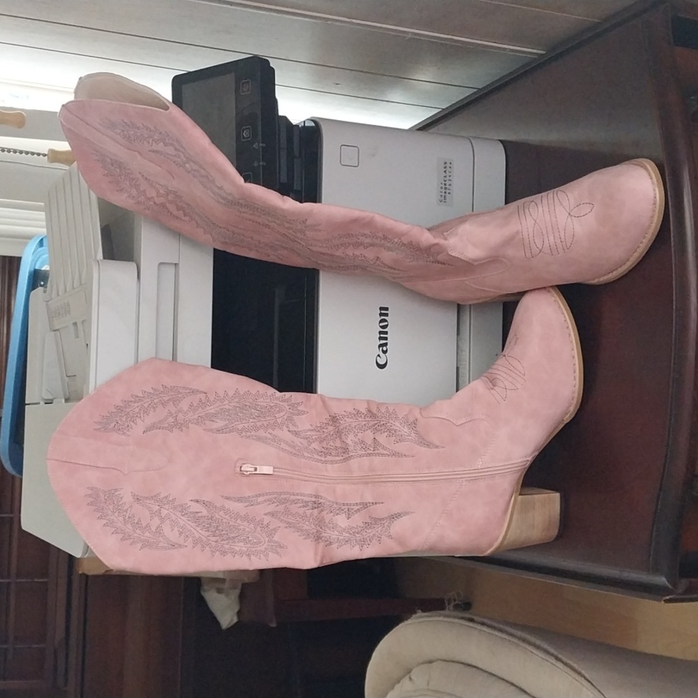 Pink cowgirl boots